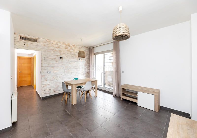 Foto 16801a58-a10c-4ff3-b0f7-3c6ad766f2a1. Pis amb aparcament piscina a Carretera de Granada-La Alcazaba Alhendín