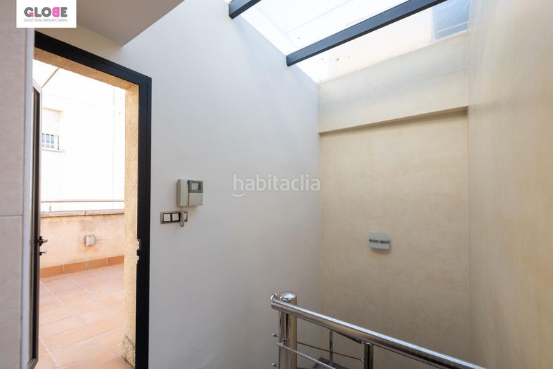 Foto 0b32f258-3a60-4aee-ad14-13739491b767. Casa  exclusiva junto a acera del darro. pleno centro . seminueva y con ascensor propio en Granada