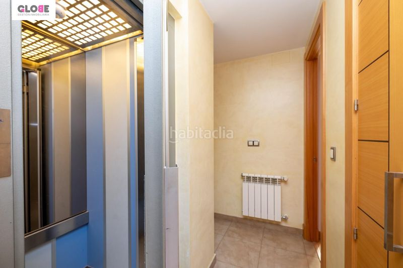 Foto 95f69ea3-0a46-4695-8590-2c53b3c32d57. Casa  exclusiva junto a acera del darro. pleno centro . seminueva y con ascensor propio en Granada