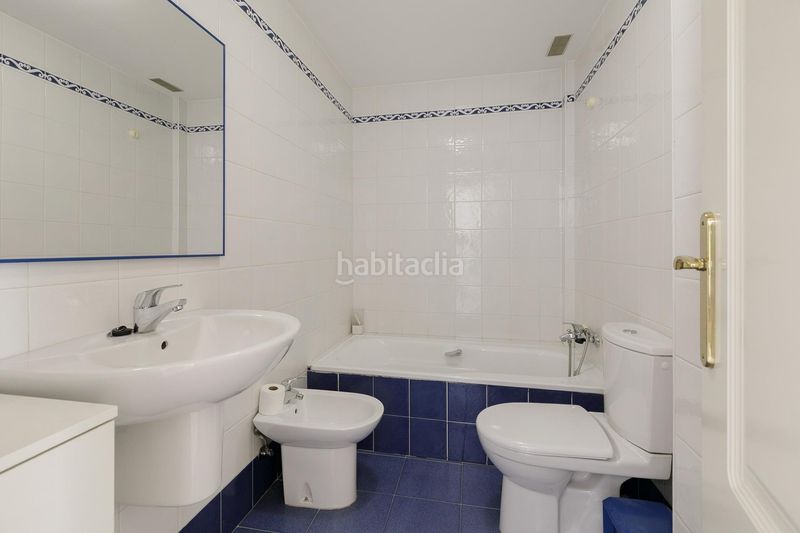 Foto 91f6134c-3011-4587-a6ee-f48aed0e2ed8. Casa adossada amb calefacció aparcament a San Miguel Armilla