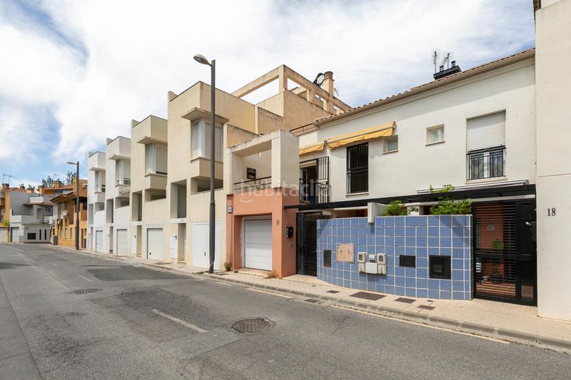 Foto c7fafa1d-f289-4523-a6d8-b6f860a59a48. Casa adossada amb calefacció aparcament a San Miguel Armilla