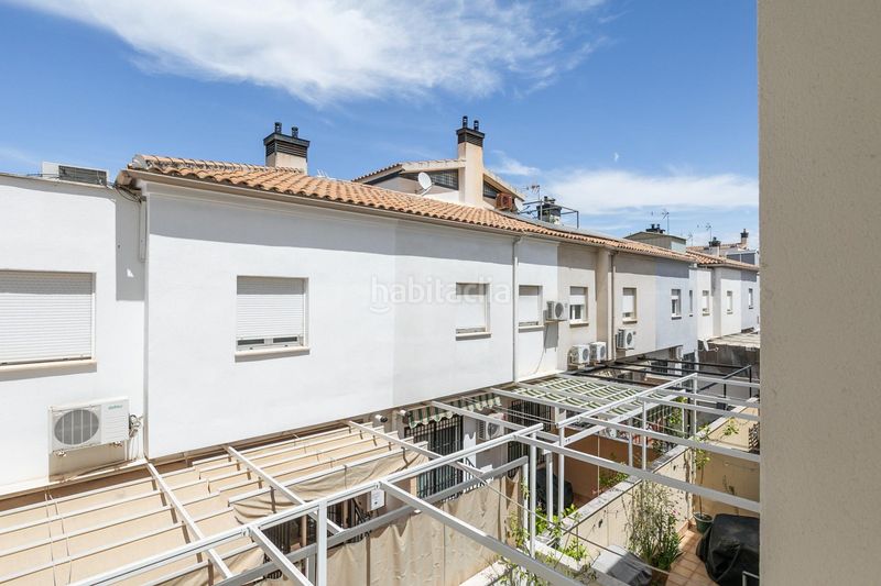 Foto dbafb50b-3ec3-4807-b46d-dba0910e41d1. Casa adossada amb calefacció aparcament a San Miguel Armilla