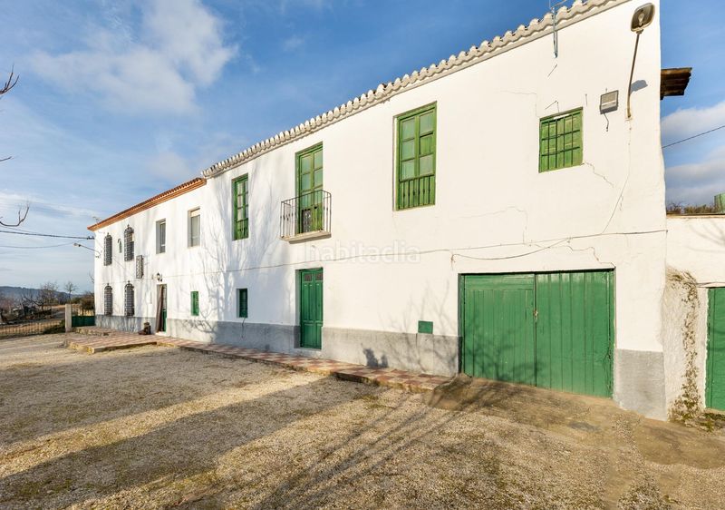Foto 5b8e7645-72e6-4744-b13d-4af677cce1f1. Masia amb aparcament a Píñar