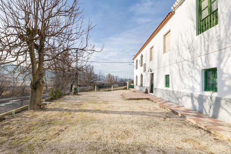 Foto e46ce646-4490-4a02-a248-60d59b2a1c36. Masia amb aparcament a Píñar