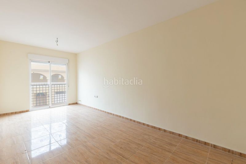 Foto 68028988-10c2-473a-853b-10ba387790a9. Pis a avenida de andalucía 48 a Güevéjar