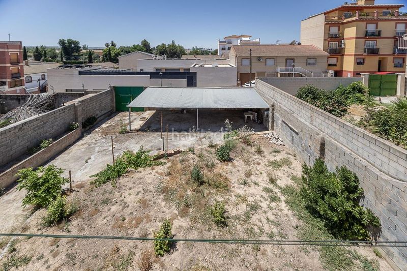 Foto f9ad0329-8a8b-4a0b-aa81-e71886989212. Casa amb aparcament a Láchar