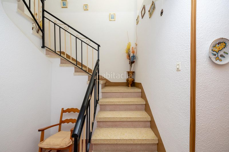 Foto 92b0afa3-830c-4c6b-aac2-7d116a9741ac. Casa aparellada a Lanjarón