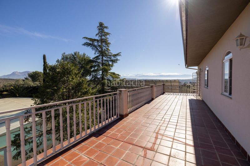 Foto f4955421-a3e4-46aa-ad89-8ce0542cbdbe. Xalet amb calefacció piscina a Atarfe