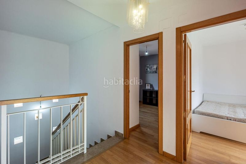 Foto ce7ae6c1-4bd8-4034-8299-68daa4015bd4. Casa aparellada amb calefacció aparcament a Jun