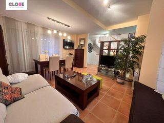 Affitto Casa in San Miguel. Fantástica casa en armilla, junto a cc nevada y parada de metro
