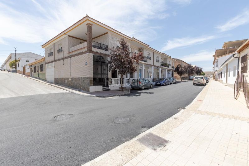 Foto 102ca9aa-1034-4f16-8b1a-3d50bfb56060. Casa amb calefacció aparcament a Láchar