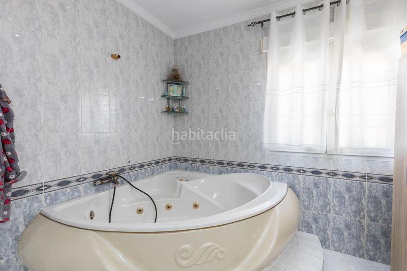 Foto 50ef411d-72e9-439f-b83e-d2c957f0b7e5. Casa amb calefacció aparcament a Láchar