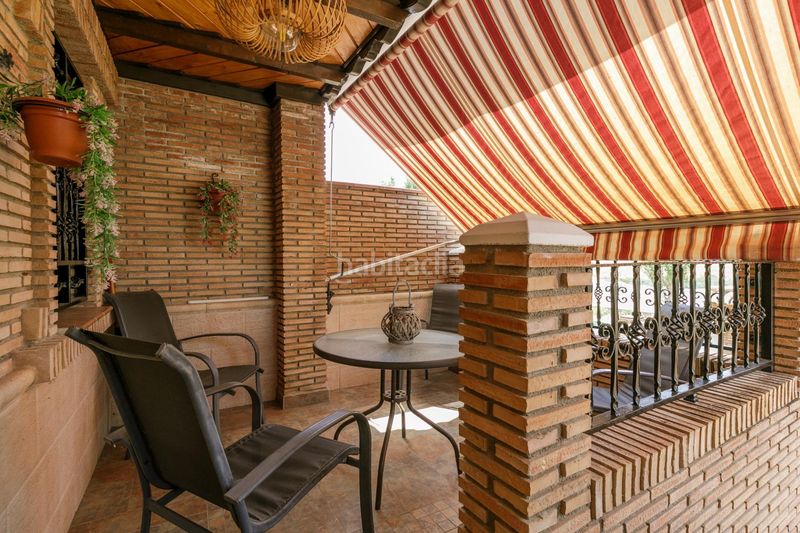 Foto 3dddec94-6d72-4ffc-95ab-36fefb442796. Casa pareada chalet accesible de gran amplitud, con jardín privado, garaje y completas zonas comunitarias en Ogíjares