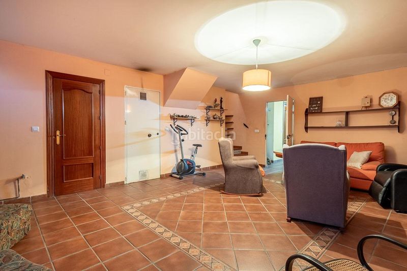 Foto e11cda23-bbb2-40ca-9845-40a7f728a3ac. Casa amb calefacció aparcament piscina a Ogíjares