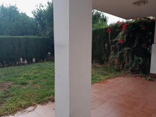 Planta baixa en Calle granate de riviera 2. Oportunidad bajo esquina  con jardin en mijas urb. riviera park