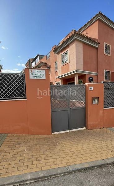 Foto 72cd12d7-d8f3-4a58-a96e-84eedaca6f5a. Casa a schiera in calle pepa flores marisol 18 in Málaga