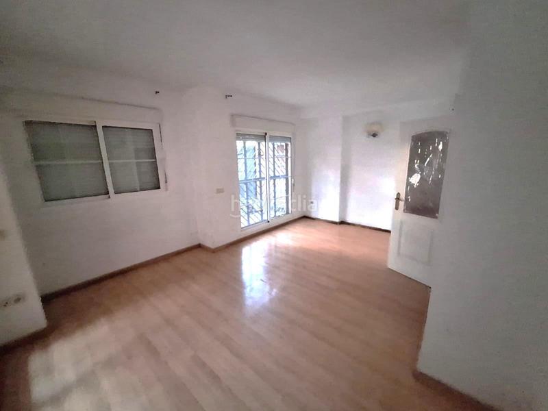 Foto ade35389-a6d9-440d-8fb1-daf52f002232. Casa a schiera in calle pepa flores marisol 18 in Málaga