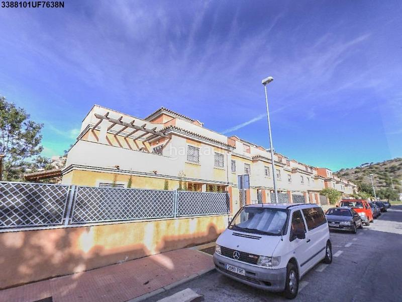 Foto ff2823a1-816b-4672-bdc1-6e9a15d27990. Casa a schiera in calle pepa flores marisol 18 in Málaga