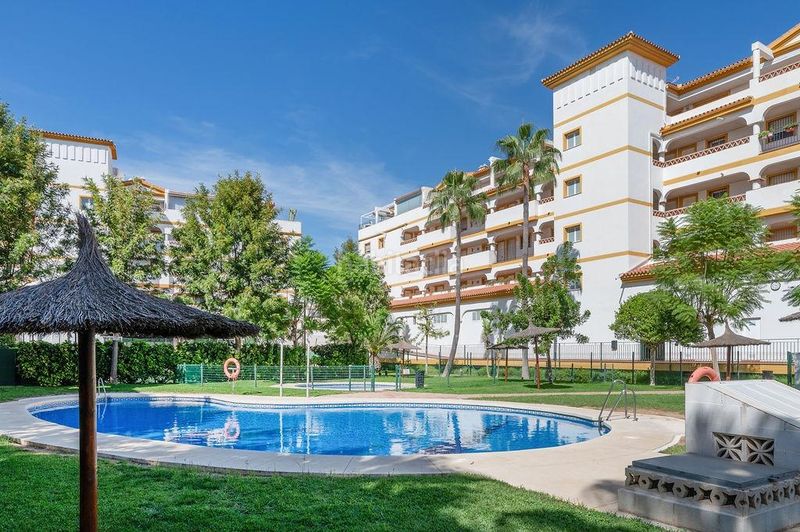 Foto 555acacc-6907-4a30-8a57-74e5ffbf0b1c. Àtic amb aparcament piscina a Mijas golf Mijas
