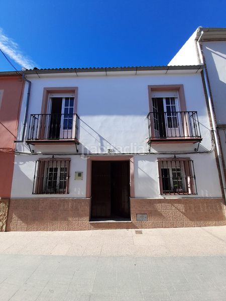 Foto 4ae9e6b3-db54-416d-80ad-a2abb5d4b7f6. Casa adossada a Cañete la Real