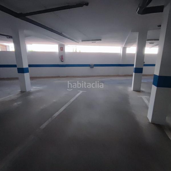 Foto 03be1b01-550e-43c3-9de8-4931bdb003e5. Aparcament cotxe a Almodóvar del Río