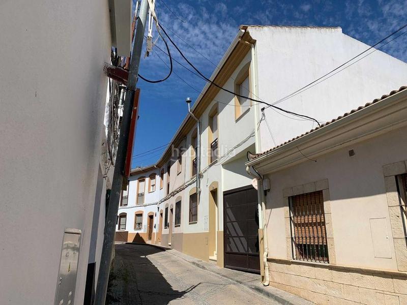 Foto 2cf8e47f-40ea-4cb8-9ab2-08d9792ef59e. Aparcament cotxe a Almodóvar del Río