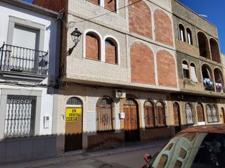 Àtic a Hinojosa del Duque. Atico de dos dormitorios con amplia terraza