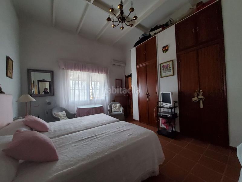 Foto 36200861-0711-43b9-8e0b-2a13565561a7. Casa chalet urbano con dos viviendas y piscina en Córdoba