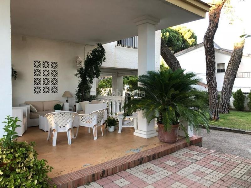 Foto c16a8bc9-4242-496e-ad88-d22fa38edef6. Casa chalet urbano con dos viviendas y piscina en Córdoba