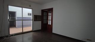 Casa en Alcolea. Vivienda unifamiliar con tres dormitorios, dos baños, cochera .