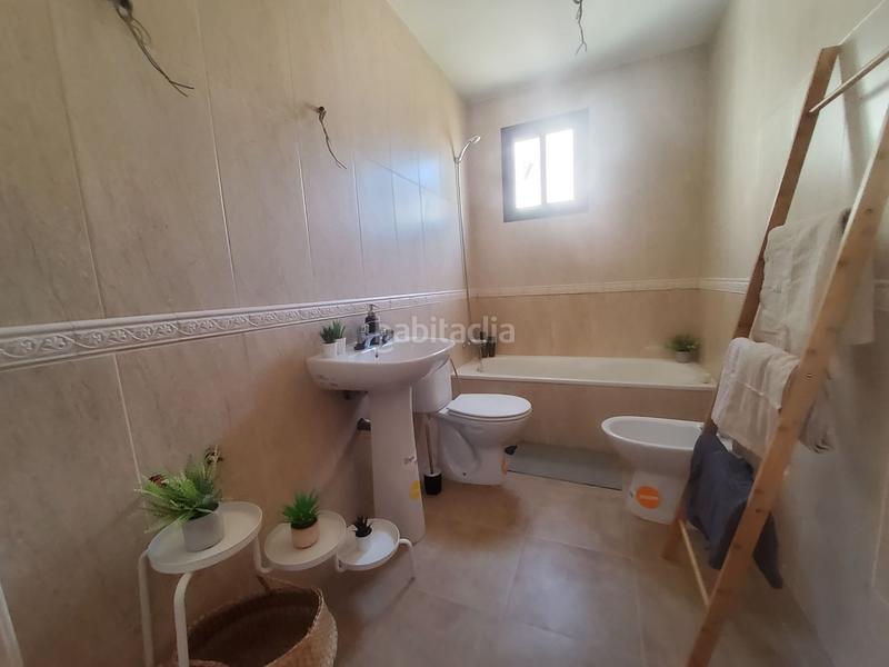 Foto 3cdc2eb9-cf45-4fff-92cd-7e3f4a05ee8a. Maison jumelée dans Almodóvar del Río