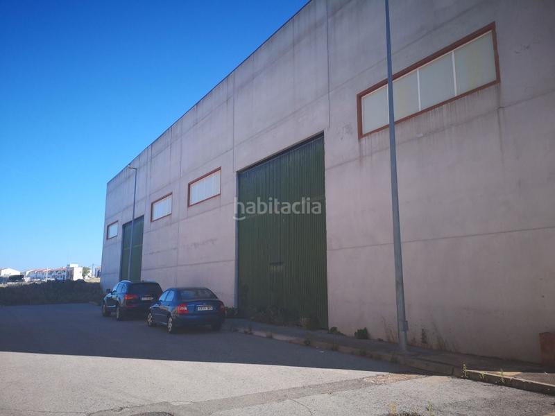 Foto 87a43fad-ef19-4379-ace7-3fecc361751a. Bâtiment à usage industriel dans Dos Torres