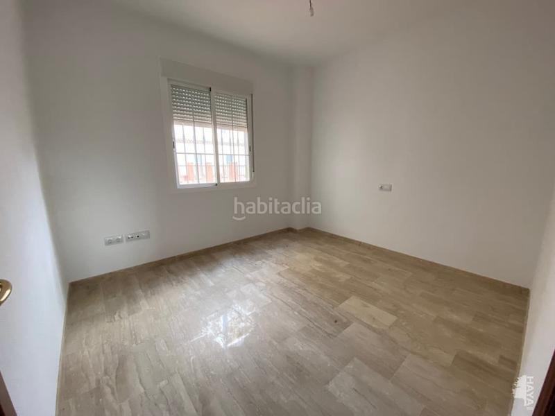 Foto c586630c-46b8-4919-b25e-24e045ae286f. Piso vive a lo grande en el corazón de la carlota en Carlota (La)