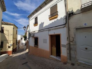 Maison à Baena. Solo 33.000 ! una oportunidad que no puedes dejar escapar!
