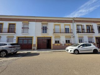 Casa in Encinarejo de Córdoba. Espectacular casa familiar  5 dormitorios  3 baños