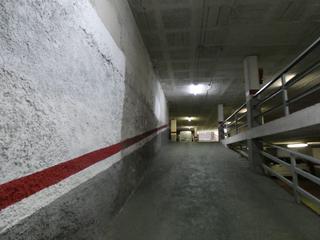 Aparcament cotxe  Carrer de joaquim rubió i ors. Plaza de parking para 2 motos