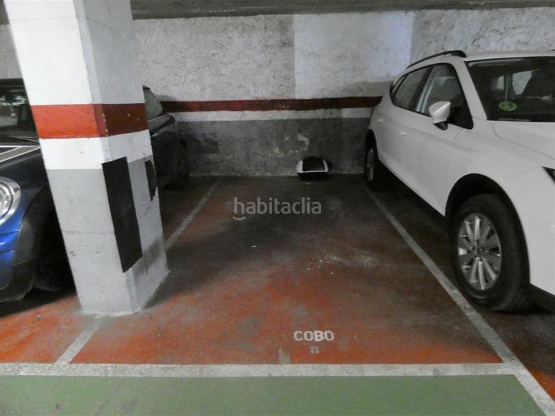 Foto fdea3827-33a2-4d7d-8bbc-347f070a76d5. Location parking voiture dans Centre Cornellà de Llobregat