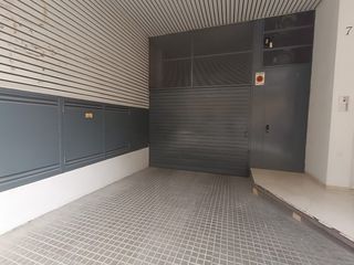 Lloguer Aparcament cotxe a Carrer de domènec martí i julià 7. Plaza de parking para coche grande