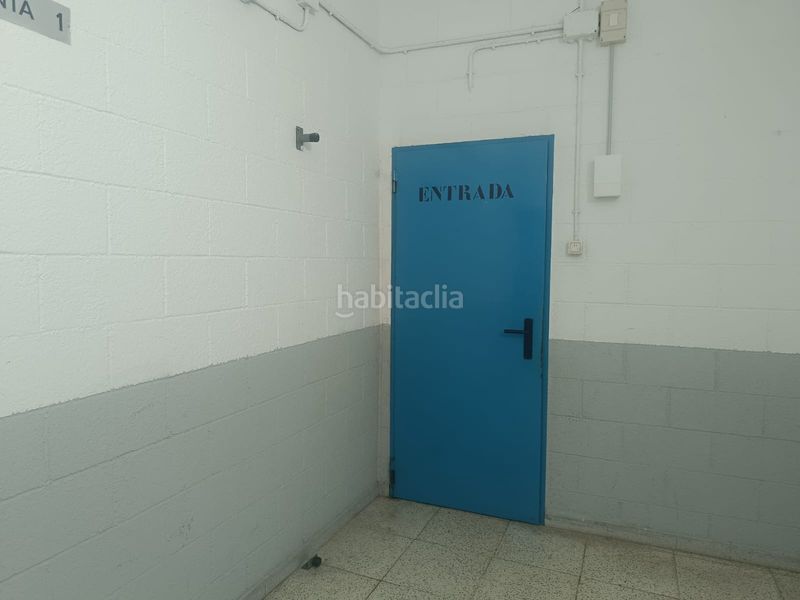 Foto ea9b69b0-c8fd-4e5a-9f61-1792b47ecfe4. Aparcament cotxe a carrer de mossèn andreu 13 a La Gavarra Cornellà de Llobregat