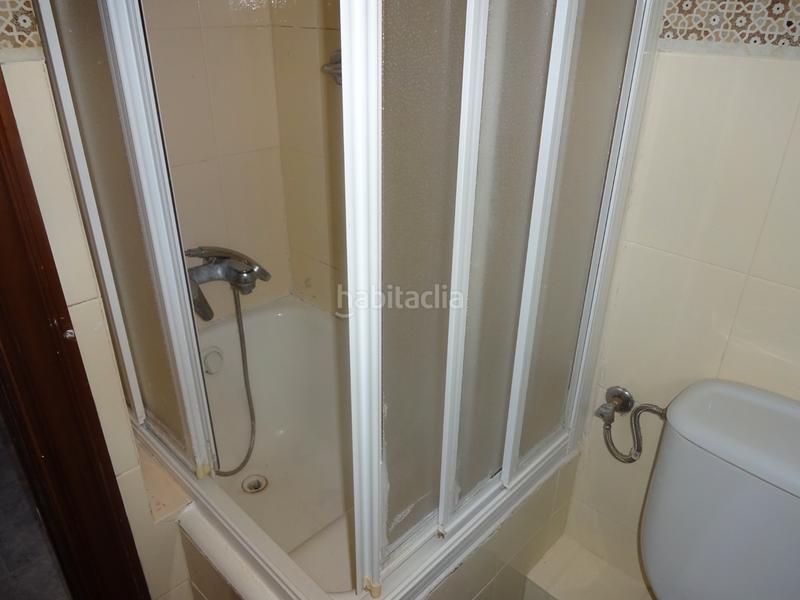 Foto 06d62c29-8cb3-4a79-bb74-fe8efc8c44db. Piso  para inversores con inquilinos en Centre Cornellà de Llobregat