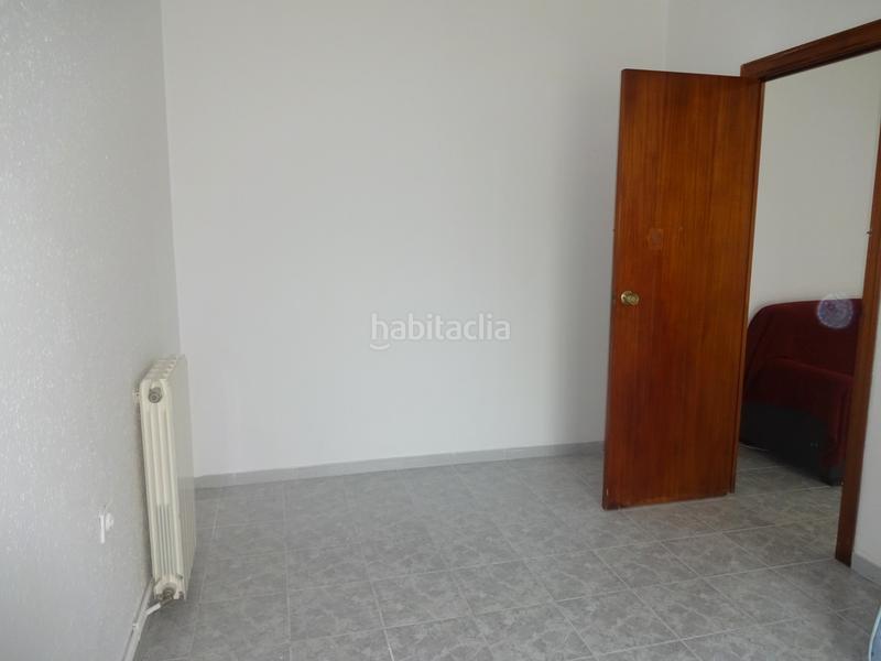 Foto 59228be8-778a-4a8e-81fc-e3aaf915fb64. Piso  para inversores con inquilinos en Centre Cornellà de Llobregat