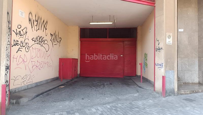 Foto 75842cca-9380-49b5-bb0f-dcfaf39f3414. Alquiler parking coche parking en alquiler en Centre Cornellà de Llobregat