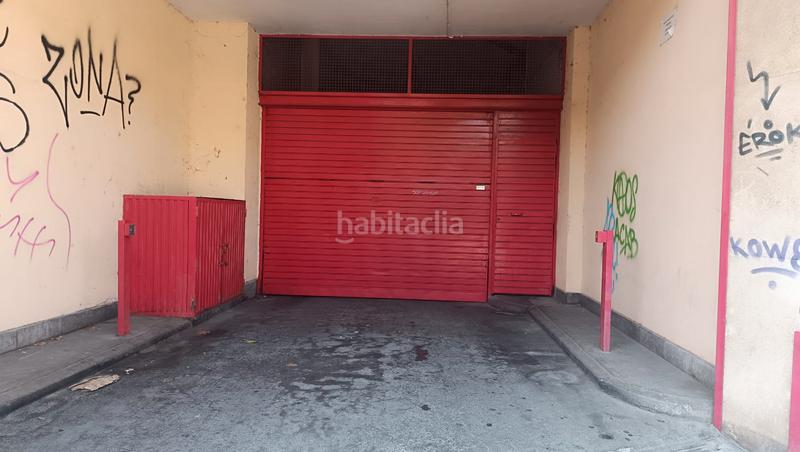 Foto a91e43ef-9474-485f-a12d-f8a8ead9f375. Alquiler parking coche parking en alquiler en Centre Cornellà de Llobregat