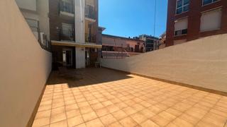 Pis  Avinguda de la constituci. Piso en venta con terraza de 70m en castelldefels centro