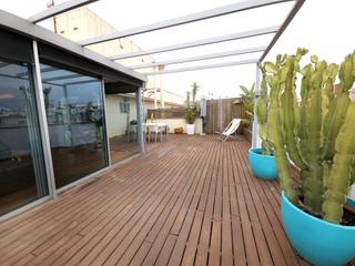 Pis  Carrer de montjuïc. Piso con terraza de 60m²