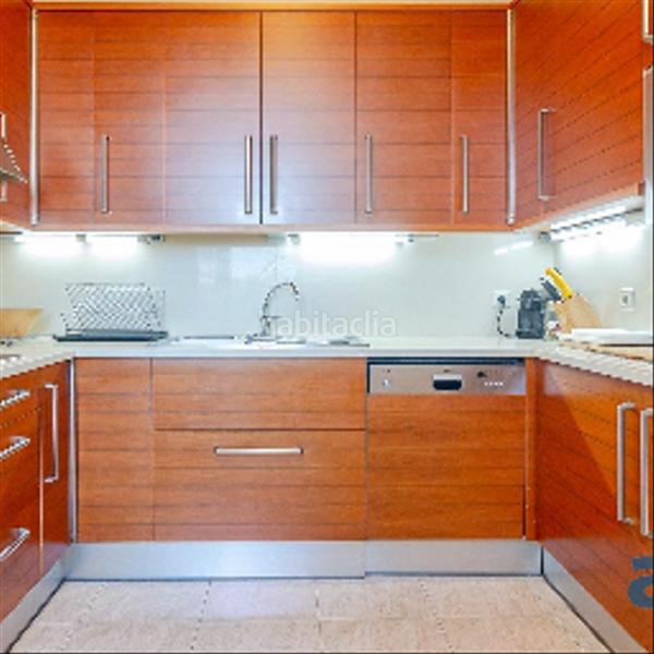 Foto 2dca9c16-b042-4abf-9bd3-a2221d7f1cf1. Zweistöckige wohnung mit parking in Centre Mataró