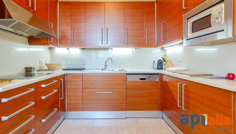 Foto 8ad6e4d4-45a2-4111-9b84-57bc8a7614cd. Zweistöckige wohnung mit parking in Centre Mataró