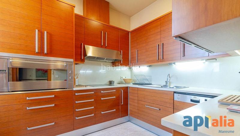 Foto bb388da6-8a83-4547-aa1c-45e581fbb428. Zweistöckige wohnung mit parking in Centre Mataró