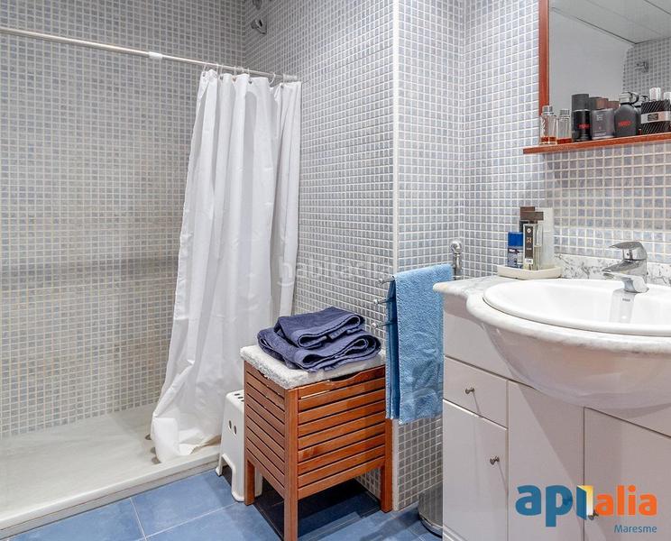 Foto f5372c83-03b3-46a5-b89f-efcc04fbe286. Zweistöckige wohnung mit parking in Centre Mataró