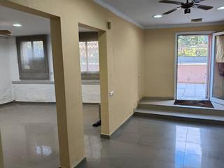 Lloguer Local Comercial  Carrer de josep cuxart i cases. Local en venta en cornella de llobregat